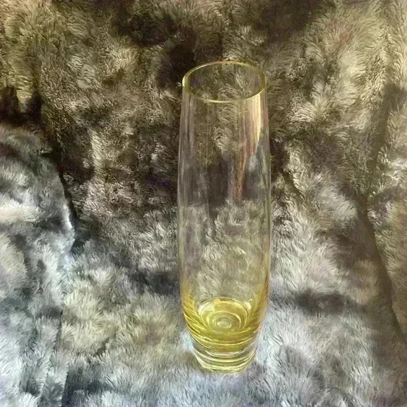 Beautiful Tall Yellow color Glass  Vase - Picture 2 of 16